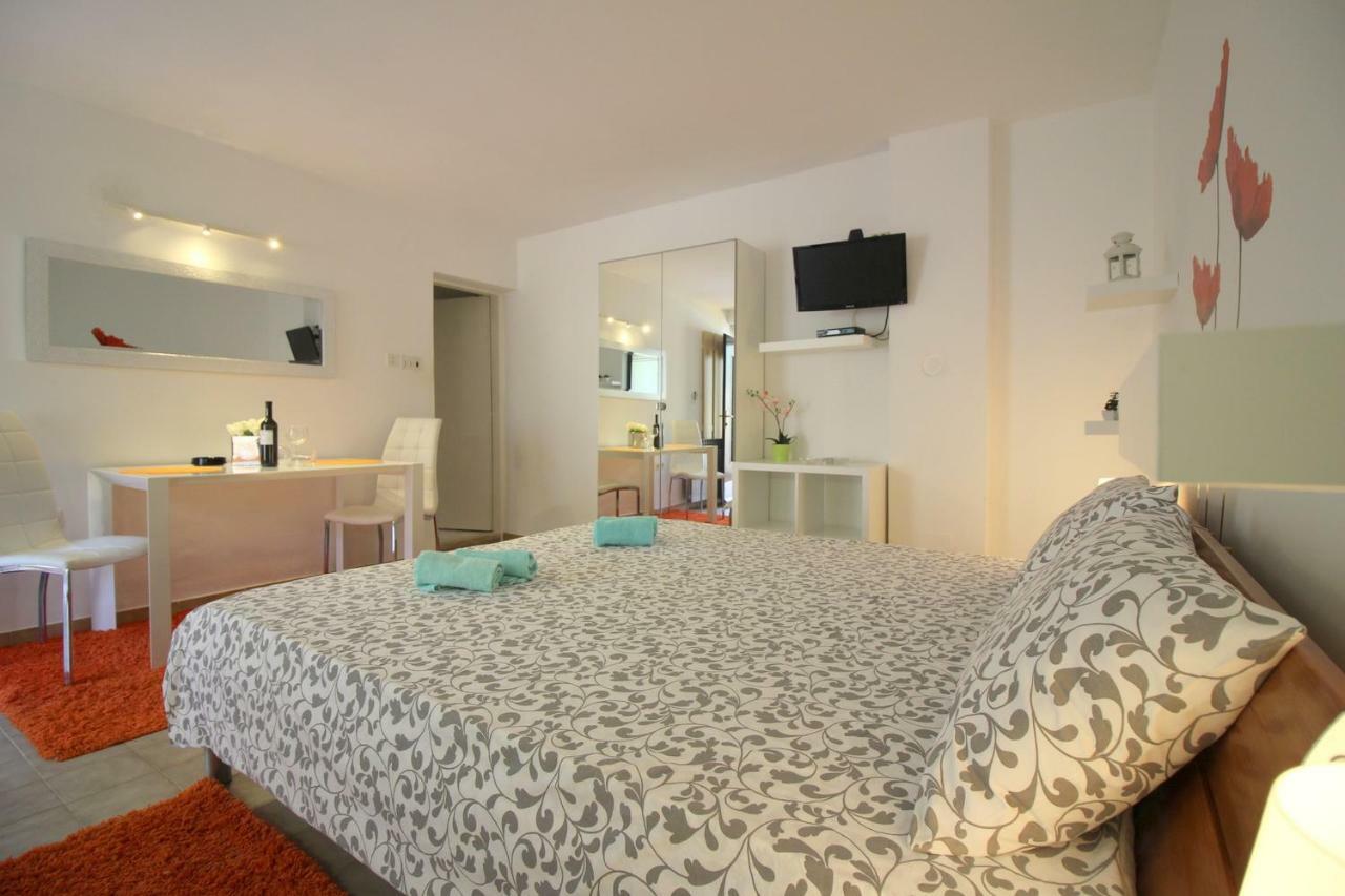 Apartments Sabina Пореч Экстерьер фото