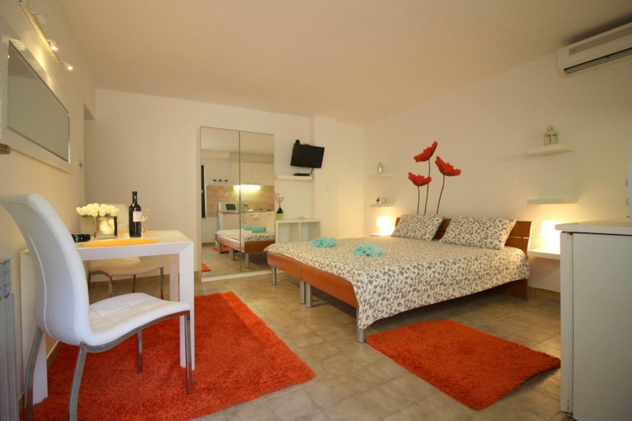 Apartments Sabina Пореч Экстерьер фото